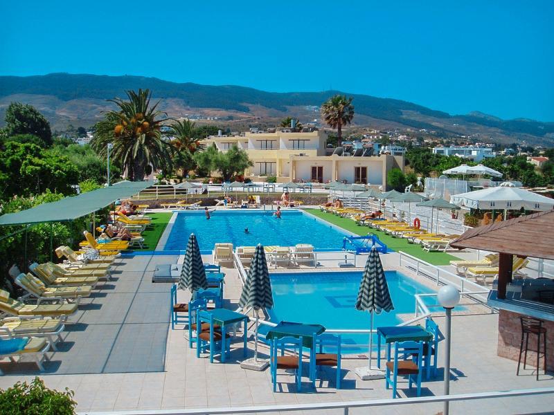 Niriides Hotel 3*